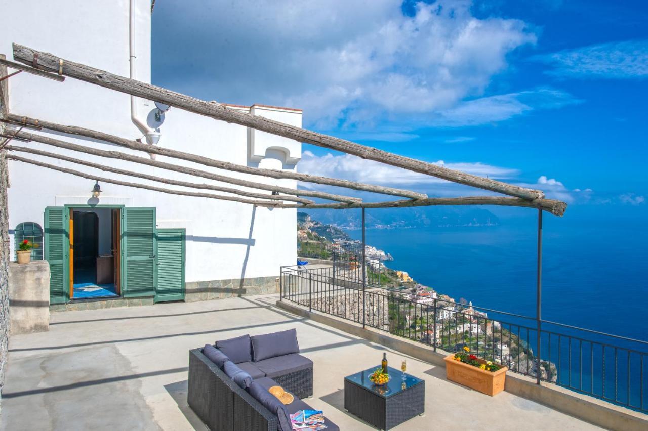 Amalfi Hills Aparthotel Екстериор снимка