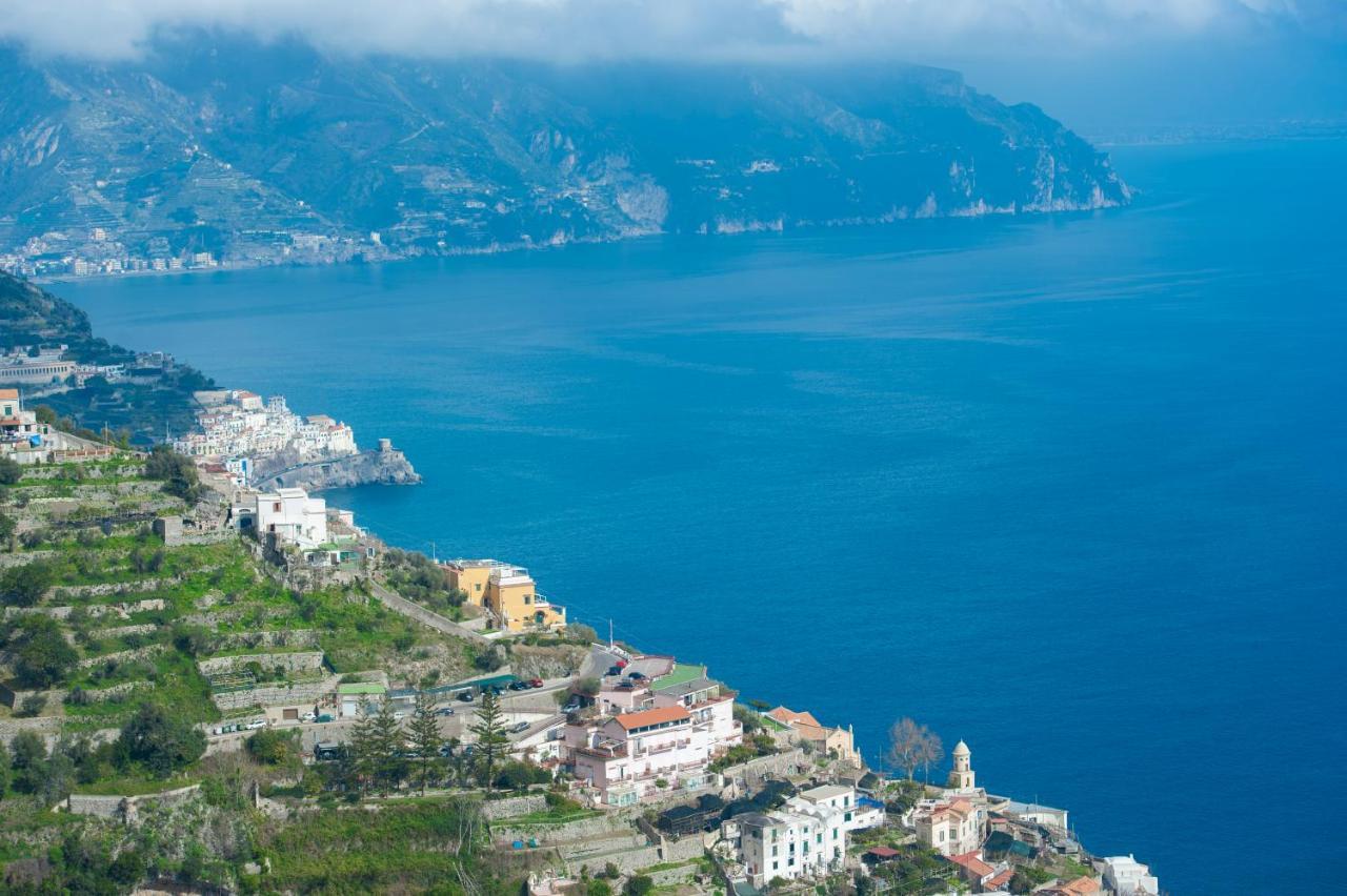Amalfi Hills Aparthotel Екстериор снимка