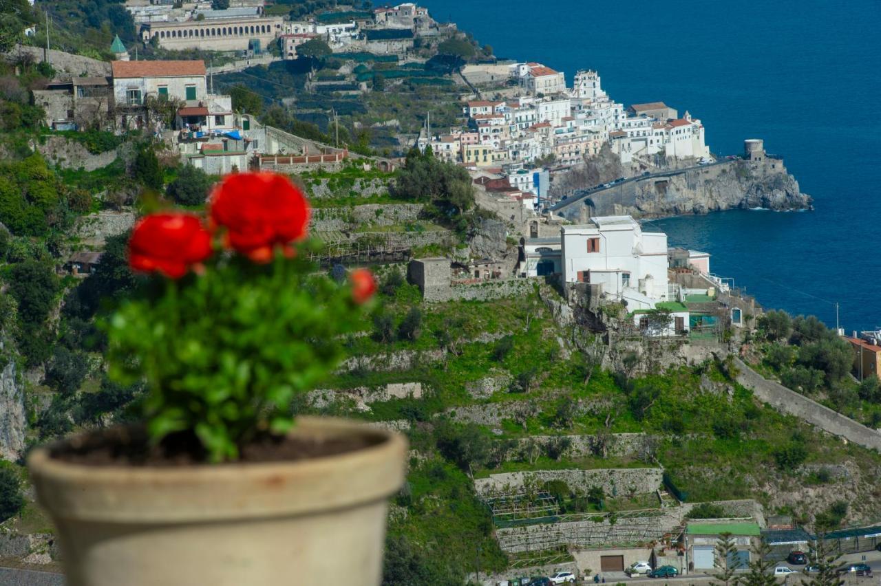 Amalfi Hills Aparthotel Екстериор снимка