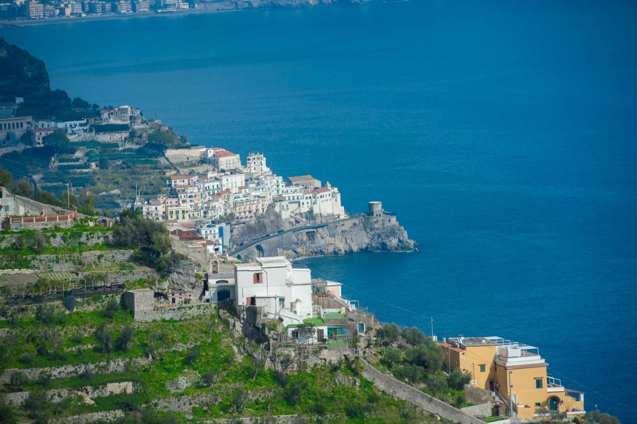 Amalfi Hills Aparthotel Екстериор снимка