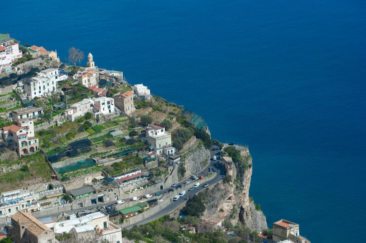 Amalfi Hills Aparthotel Екстериор снимка