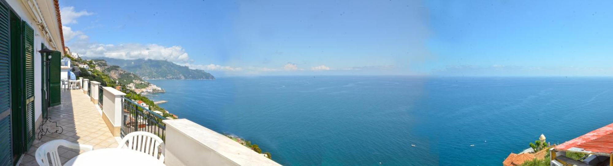 Amalfi Hills Aparthotel Стая снимка