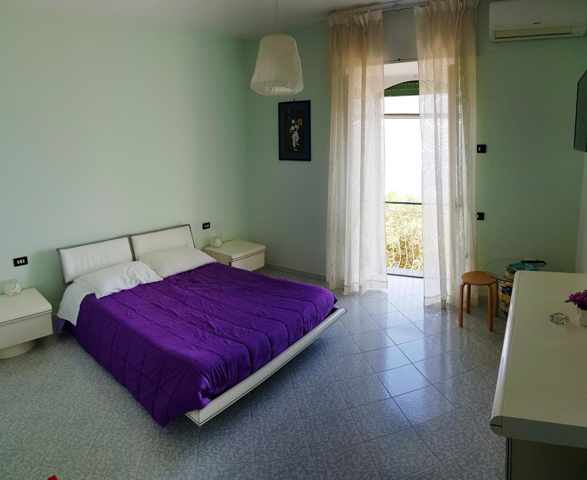 Amalfi Hills Aparthotel Стая снимка