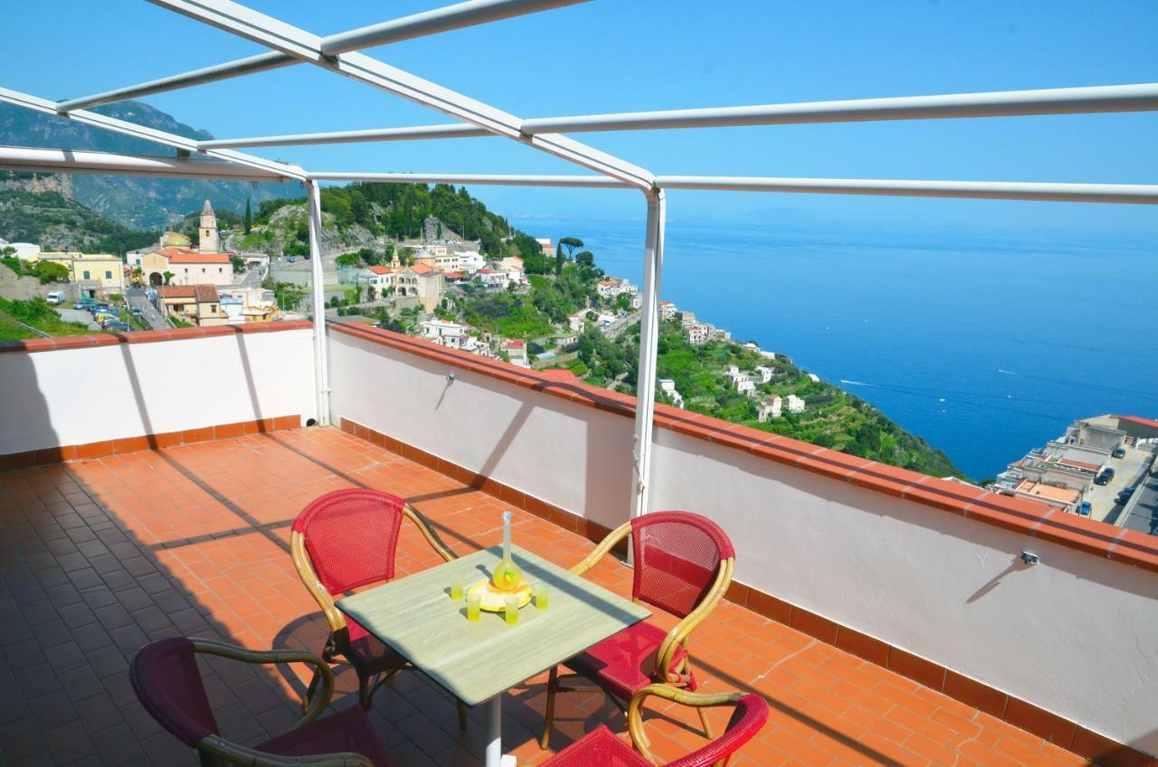 Amalfi Hills Aparthotel Екстериор снимка