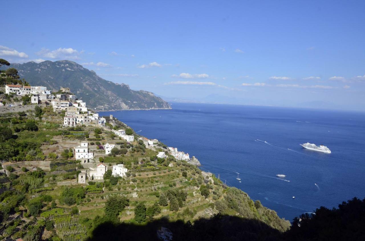 Amalfi Hills Aparthotel Екстериор снимка